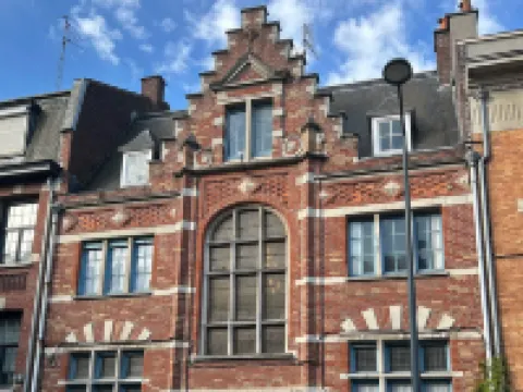 Equilibrium Family House by E Hotels in Roubaix
