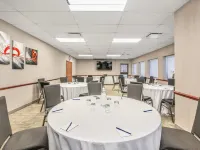 Comfort Inn ラヴァルのホテル