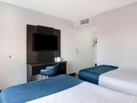 Studio 6 Bakersfield, CA - South Hotels in Bakersfield