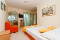 Apartments Ena - Balkon