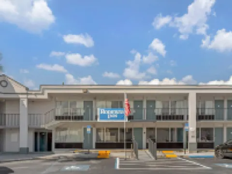 Rodeway Inn Hotels in Clay County