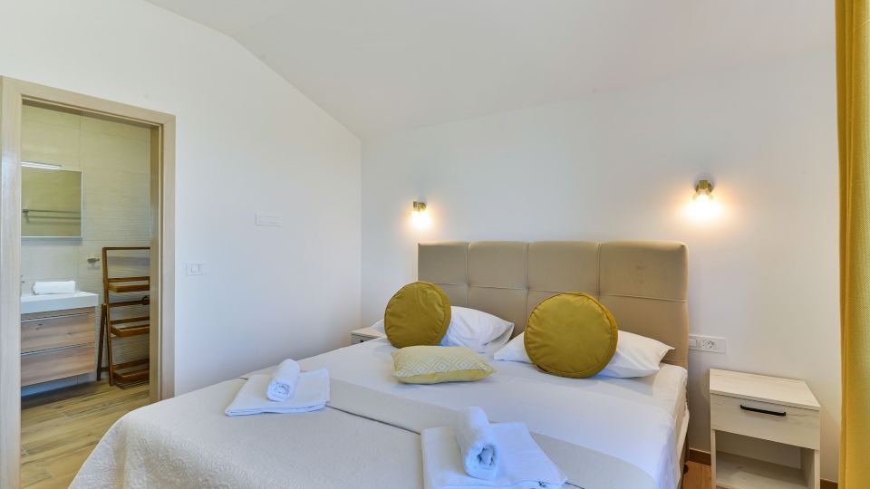 Villa Rea 4 With Heated Pool