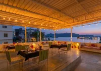 Hibiscus Heritage - A Lake View Hotel in Udaipur