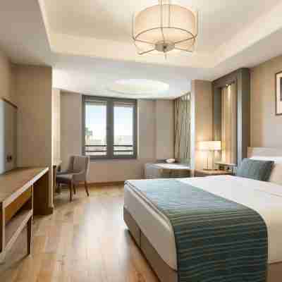 Ramada Hotel & Suites by Wyndham Adana Rooms