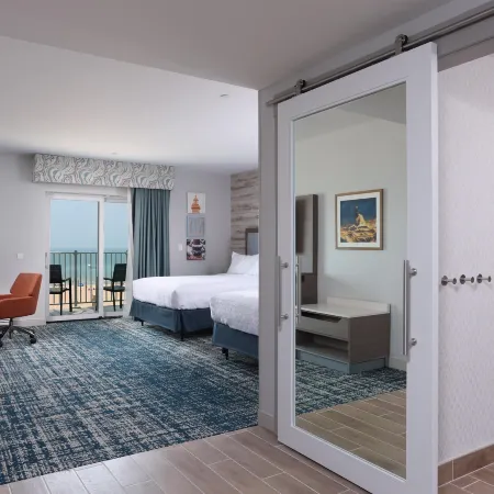 Hampton Inn & Suites Manistee Waterfront