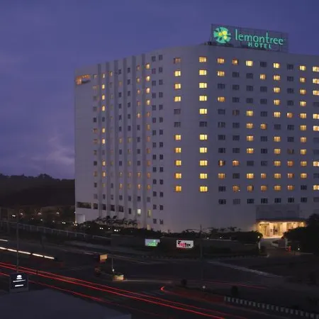 Lemon Tree Premier Hitec City Hyderabad Отели рядом с достопримечательностью «Торговый центр Inorbit»