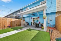 1/2 Mi to Sylvan Beach Park! Chic Townhome w/ Yard - Beach