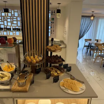 Best Western Plus Larco Hotel