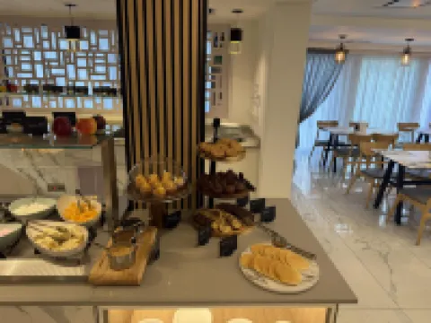 Best Western Plus Larco Hotel