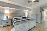 Island Vibes! Canal-front Home in Port Charlotte - 4-Star