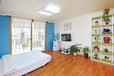 Geoje Flower Pension Hoteles cerca de Parque temático Maengjongjuk