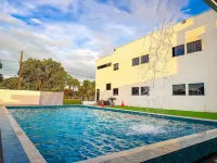 Cubo Hotel