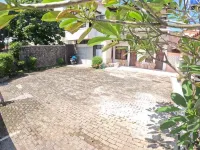 Griya Sidoarum Hoteles en Godean