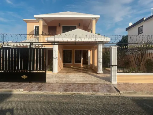 Large House With AC Wifi Parking Ideal for Families - Wifi