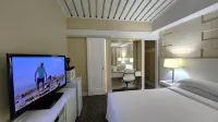Palo Alto Lodge - Motels