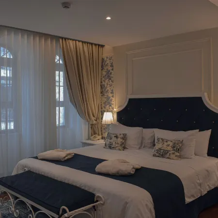 Parc Royale Suites Hotel