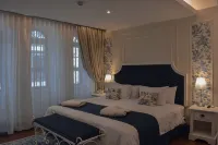 Parc Royale Suites Hotel