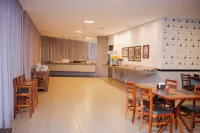Colonial Flat Hotel - breakfast