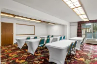 Quality Inn & Suites - Lemmikkieläimet sallittu