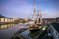 Charming 2-Bedroom Apartment in Vibrant Ashton Gate, Bristol