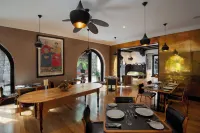 Aubrey Hotel Boutique