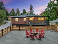 Family House w/ Creek, Fire pit & Yoga Deck Hotele w: Lake City