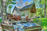 Coloma Winter & Fall Retreat w/ Fireplace - Beach