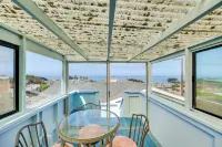 Walk to Moonstone Beach! PCH Getaway - 2-Star