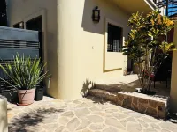 Luxurious 3 Bedroom in Ajijic - Sleeps 6 - Private Gym - Pickleball Court - Ξενοδοχεία στην πόλη Chapala
