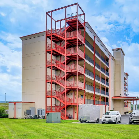 Walk to Bristol Motor Speedway: Retreat w/ Pool!
