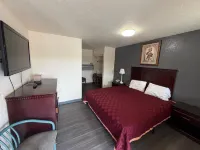 Encore Motel - parking