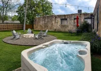 The Adobe Bcs - 1.0 Mile to Campus - Sleeps 15 - Homestays