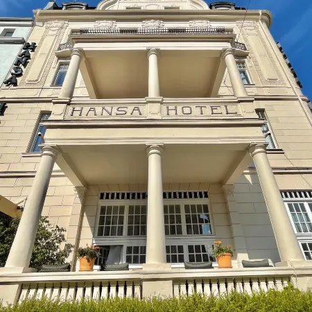 Star-Apart Hansa Hotel