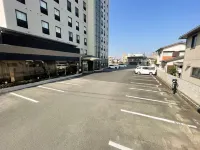 Hotel Castle Inn Suzuka - parkir