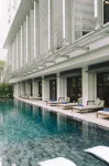 Maison Hotel Bangkok - Beach
