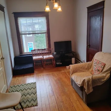 Cozy Economy Room in Central Saint John with Shared Facilities