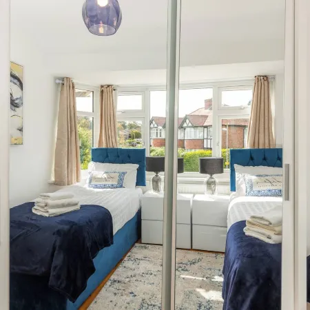 Spacious 5-bedroom House in Berkshire - Perfect Family Retreat