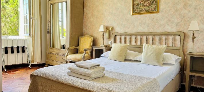 Hôtel le Siècle Ξενοδοχεία στην πόλη Vaucluse