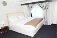 Kaa Highway Hotel - Parking