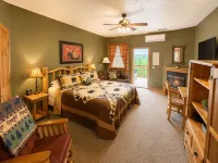 Berry Springs Lodge - balcón