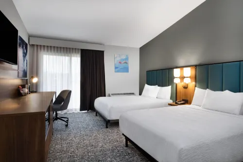 Wingate by Wyndham Geneva at Spire Academy - Motels