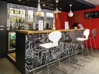 Ibis Paris Pont de Suresnes - Barer
