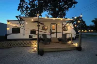7 Mi to Lake! Glamping Experience in Hermitage - Wifi