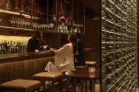 The Ritz-Carlton Abu Dhabi, Grand Canal - 5 stelle