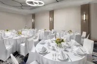 芒特勞雷爾希爾頓逸林飯店 - 浴缸