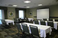 Hampton Inn & Suites Manteca - 2-Star