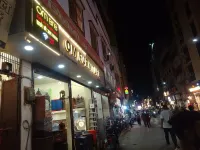 OM BNB AC ROOMS Available in Varanasi - Pensionaatit