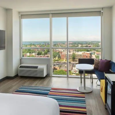 Aloft Buffalo Downtown Hotel dekat Gereja Episkopal Trinity