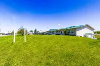 Country Hearth Inn & Suites by OYO Sturgis - Motels