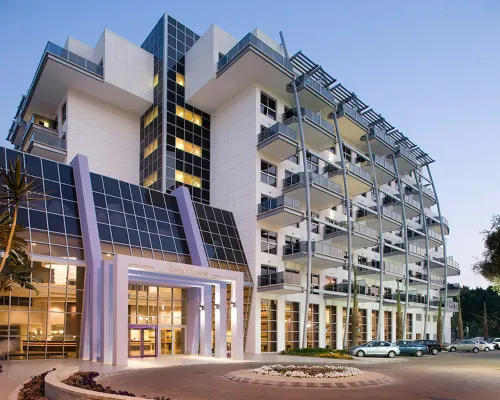 Kfar Maccabiah Business & Sport Hotel Hotels near HaTachana
